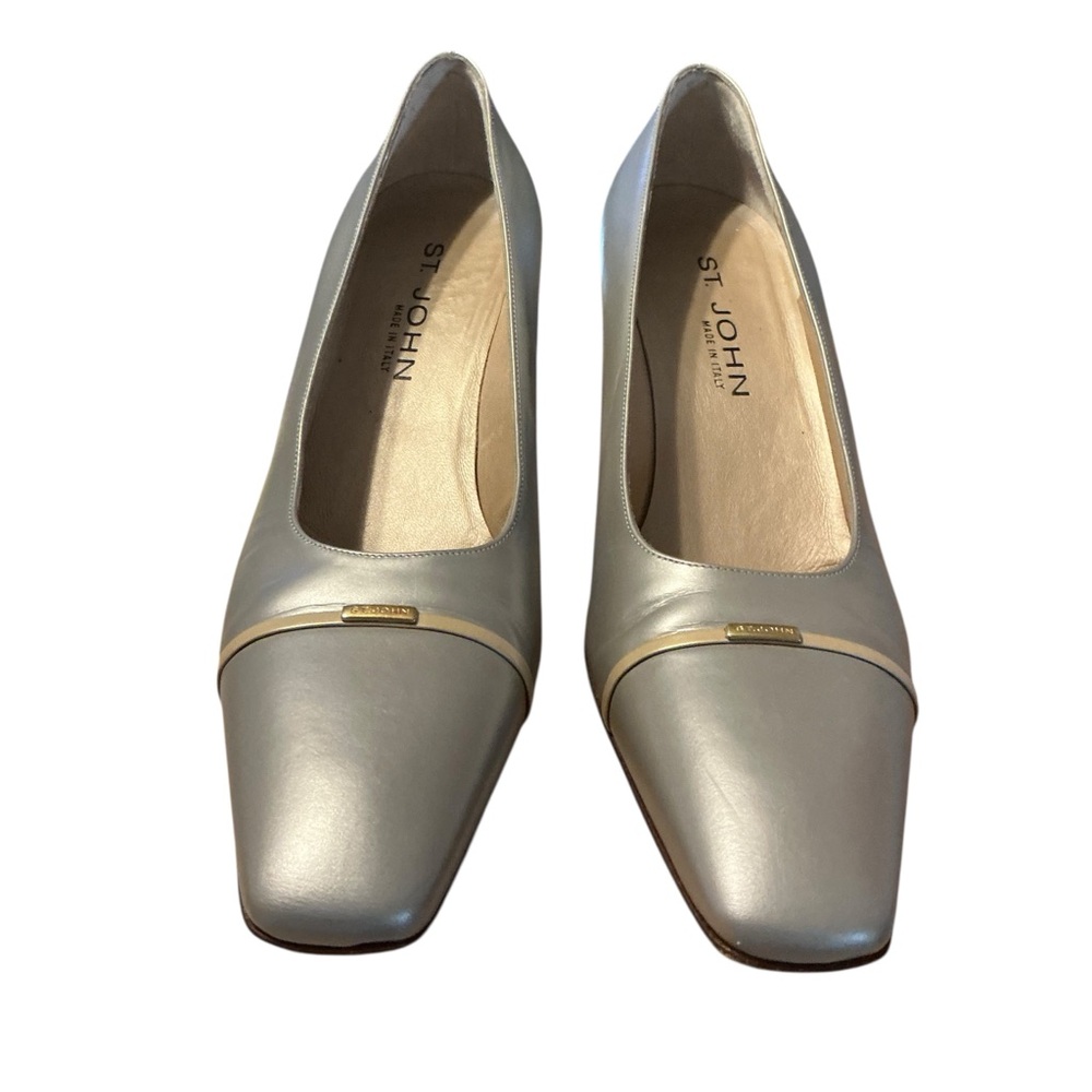 St. John‎ Women's Silver Pumps size 9AA